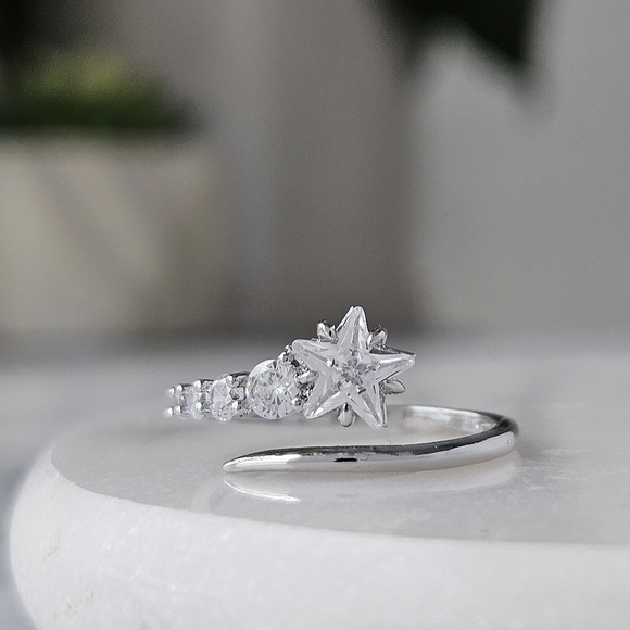 Star ring by Charmed Aroma, size 6, Celestial Ring Collection - Picture 2 of 7